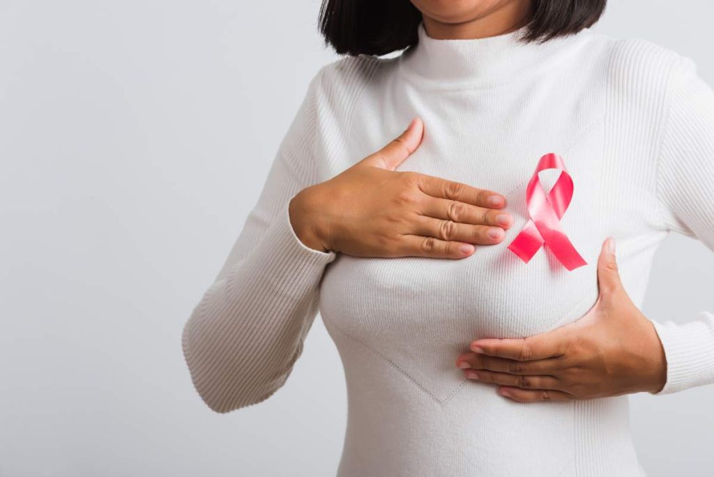 Factores de riesgo del cáncer de mama: lo que toda mujer debe conocer